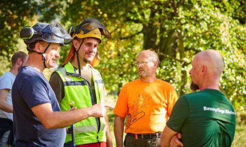 Die novellierte Fortbildung zum geprüften Fachagrarwirt Baumpflege eröffnet für Arbeitnehmer und für Arbeitgeber neue Perspektiven.